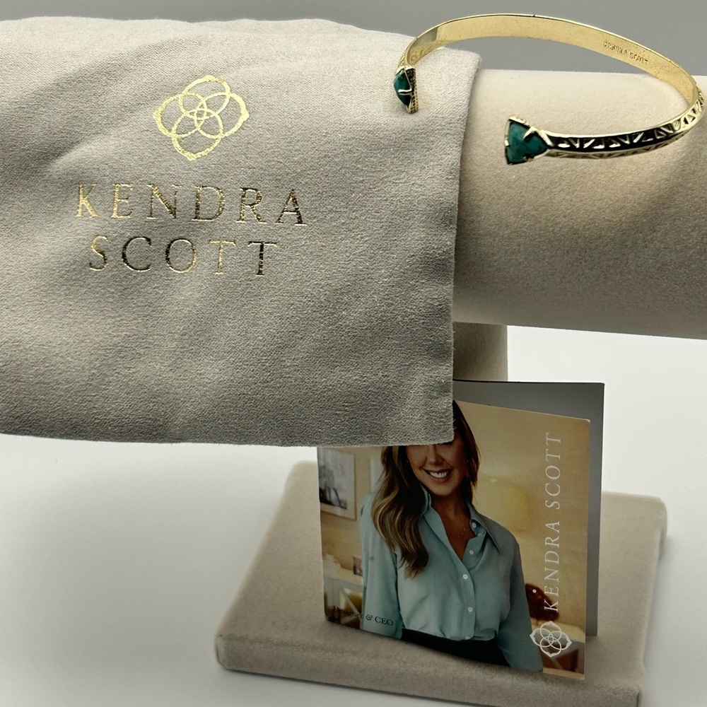 Kendra Scott Gold Tone Cuff Bracelet Turquoise Triangle Accents Pouch - Picture 3 of 9